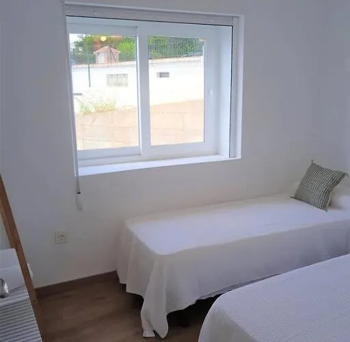 Mercedes 2 Bedroom, Sea Views *