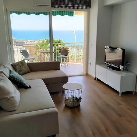 Apartment Mercedes 2 Bedroom, Sea Views