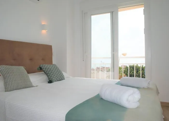 Mercedes 2 Bedroom, Sea Views Lejlighed Torremolinos